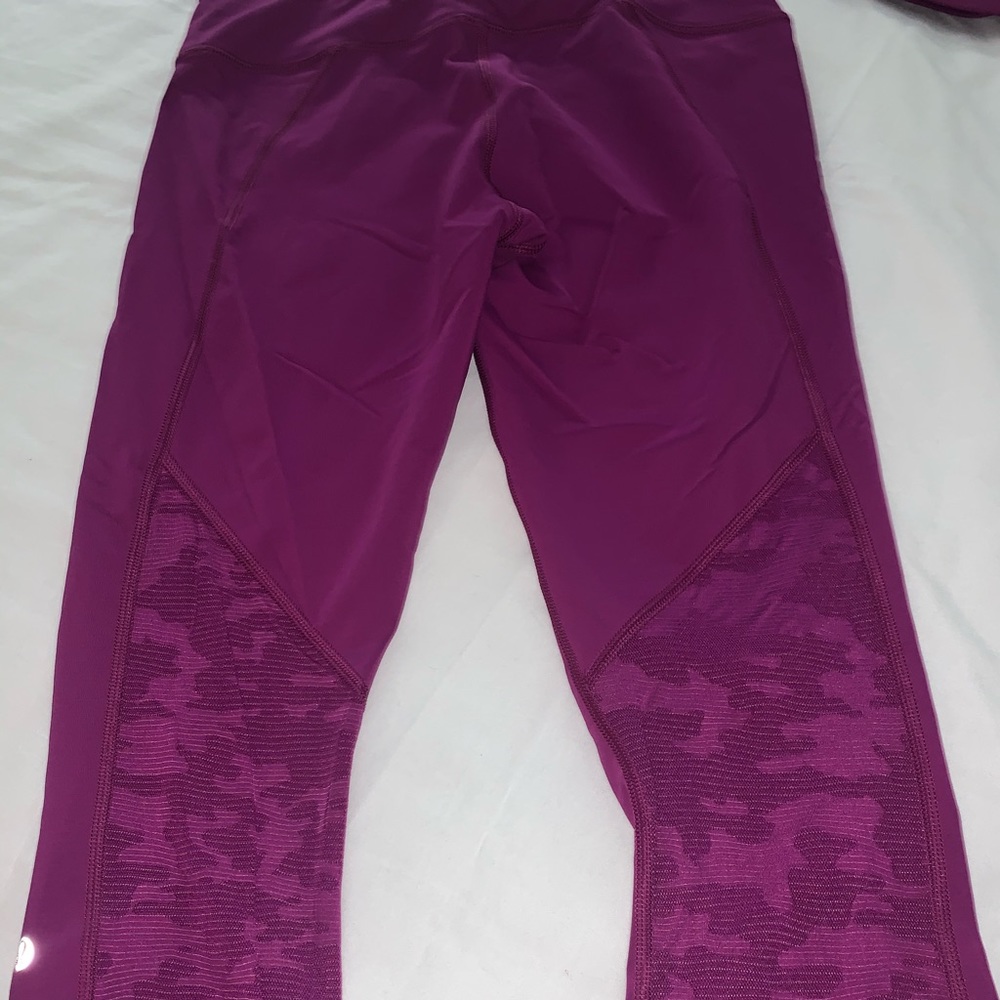 Lululemon size 6 cropped leggings